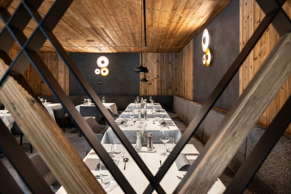 Restaurant/places to eat, Dining area, Breakfast