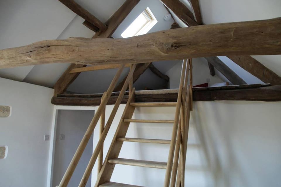 Hope Cottage House in Stroud District