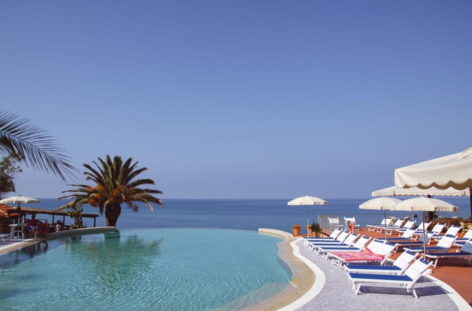 Natural landscape, Pool view, Sea view, Swimming pool, sunbed