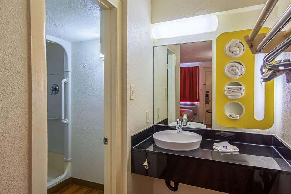 Shower, Bathroom, Photo of the whole room, On site