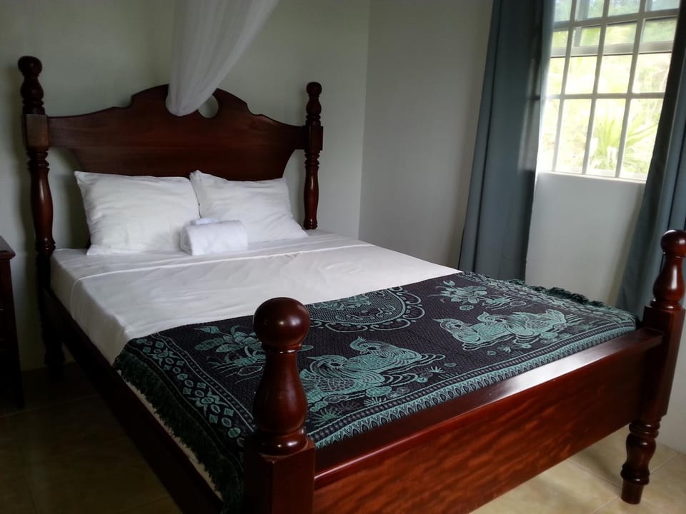 Bed, Bedroom, Sea view