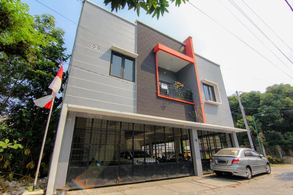 Property building, Facade/entrance