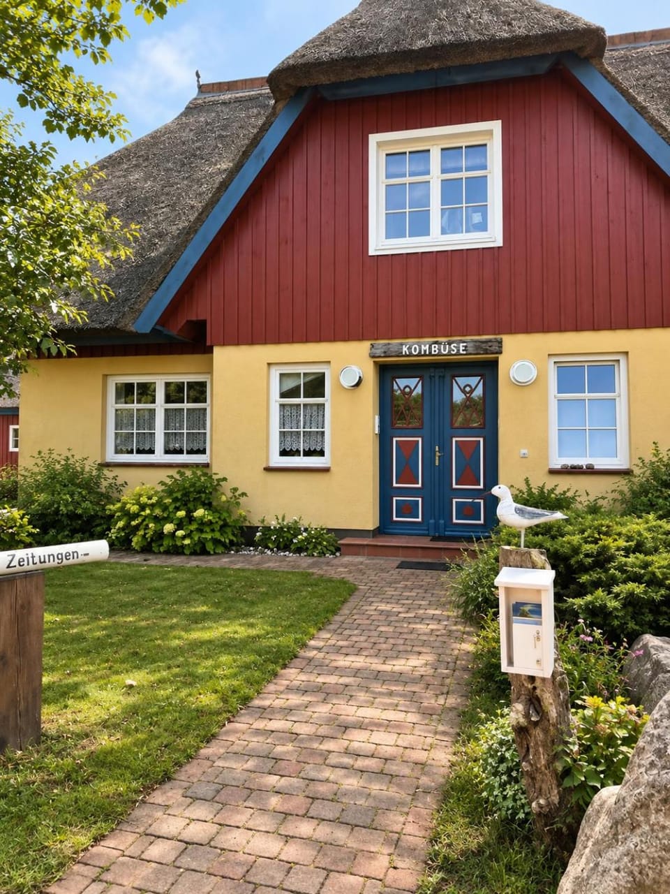 Facade/entrance