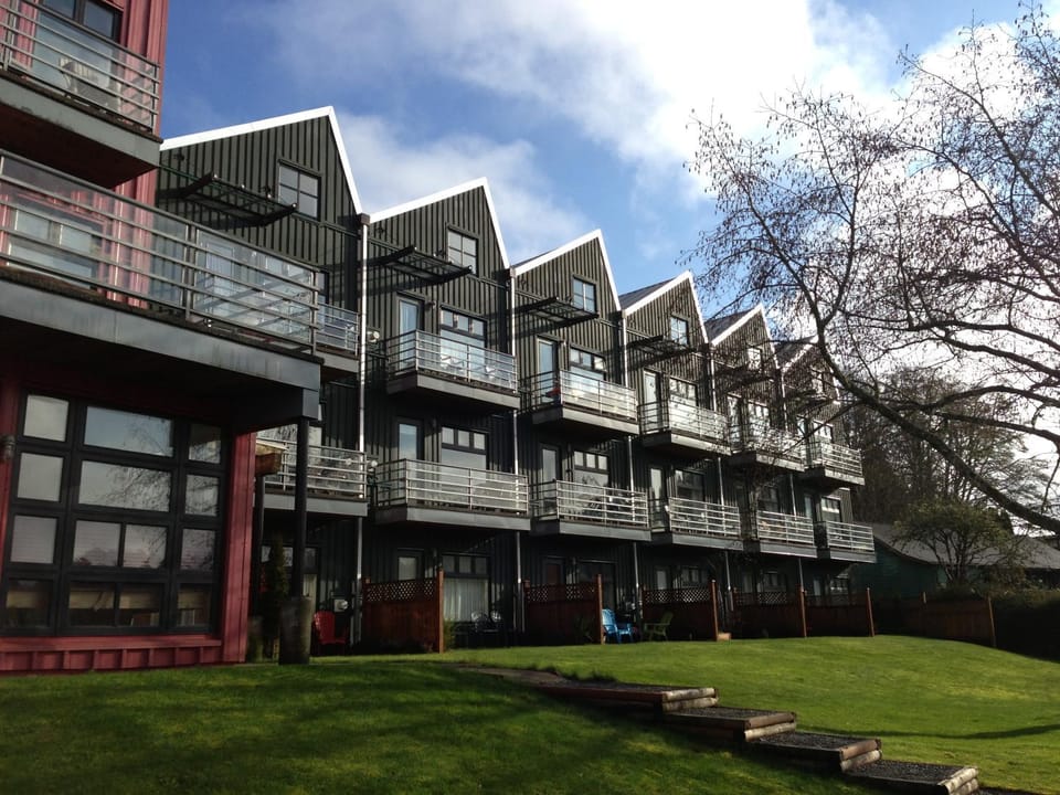Property building, Facade/entrance