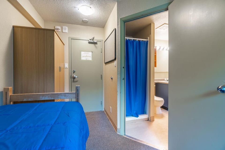 Vancouver Island Residences Hostel in Nanaimo