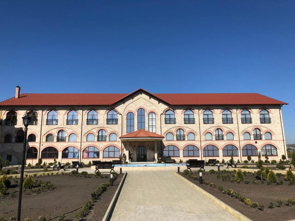 Property building, Facade/entrance