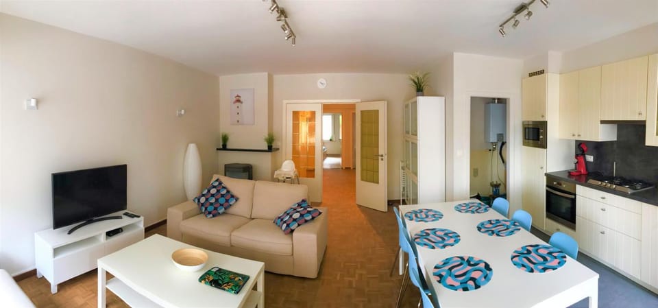 Living room, Photo of the whole room, Seating area