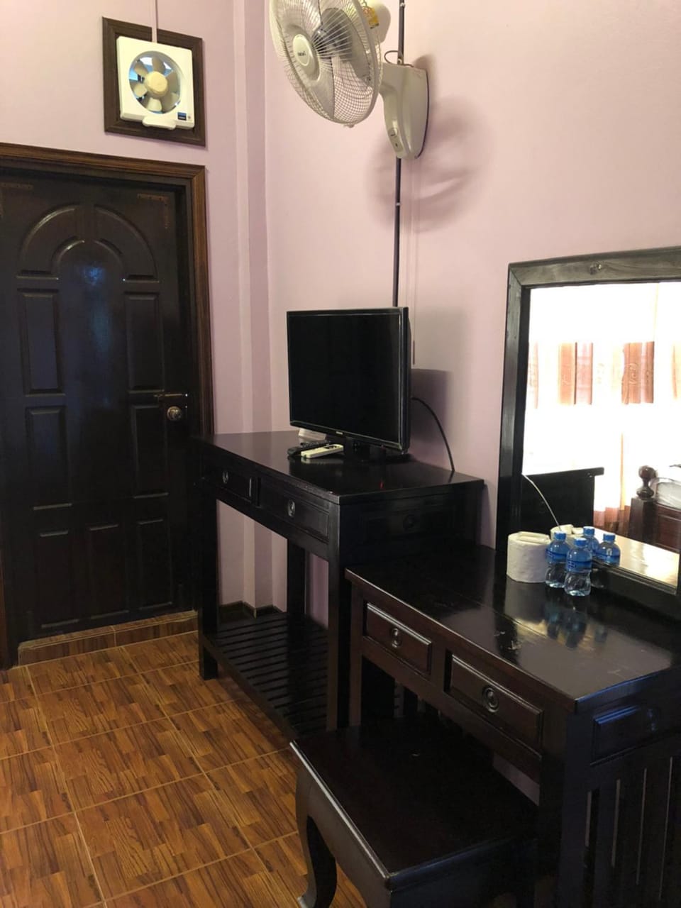 Soutjai Guesthouse & Restaurant Bed and Breakfast in Vang Vieng