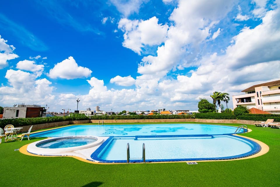 Day, Natural landscape, Pool view, Swimming pool