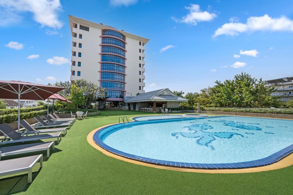 Pool view, Swimming pool