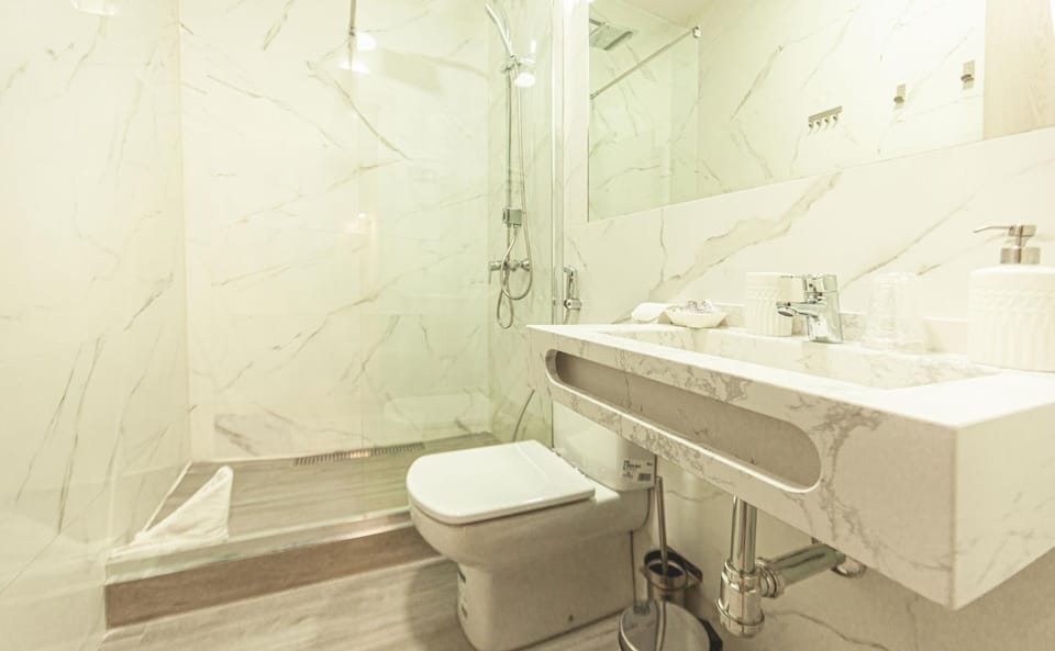 Shower, Toilet, Bathroom
