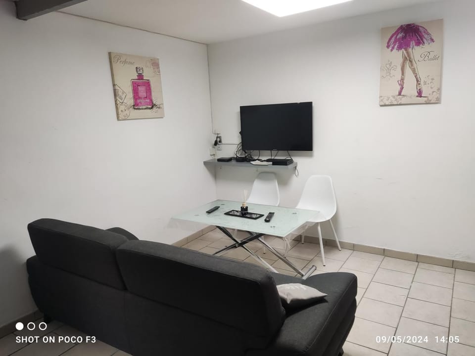 Maison climatisée, Wi-Fi, bureau Gare & Thermes House in Hauts-de-France