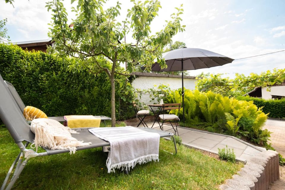 Patio, Garden, sunbed