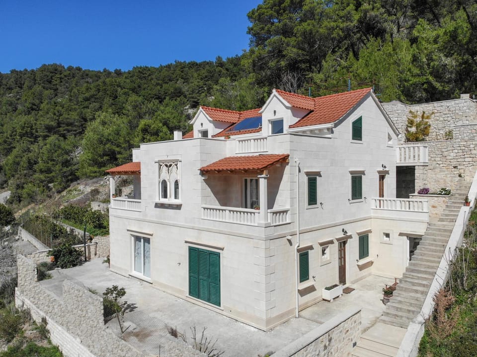 Property building, Day, Natural landscape