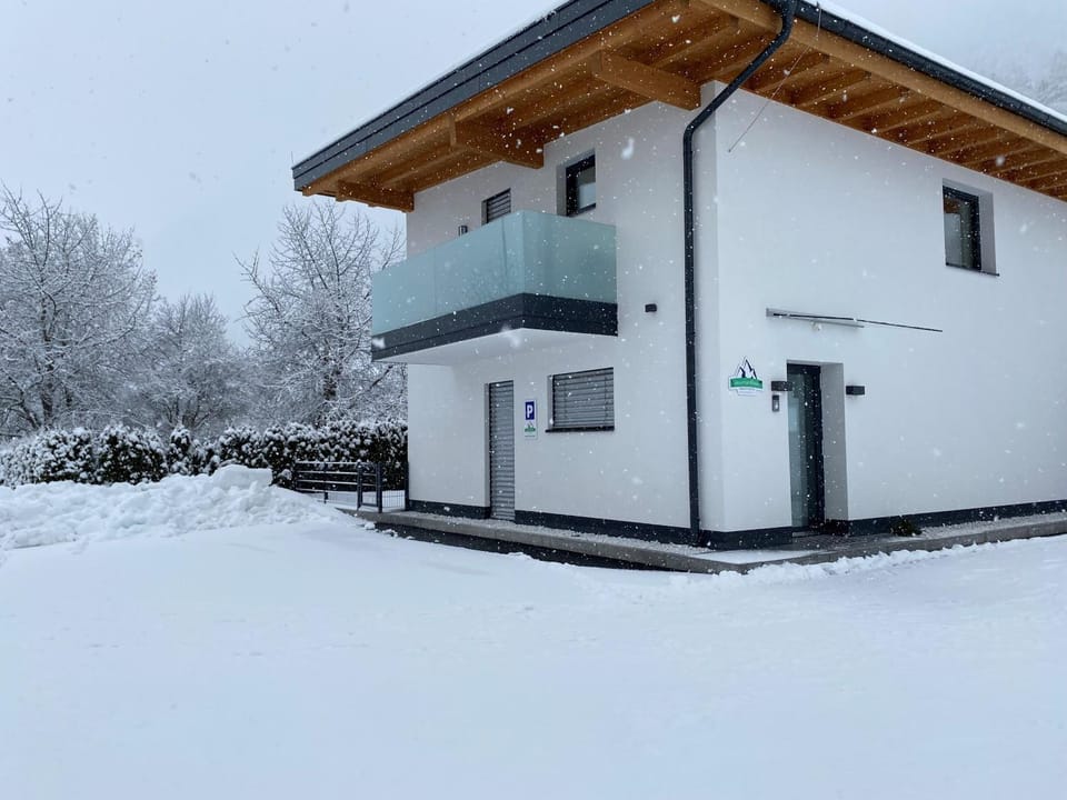 Property building, Day, Winter