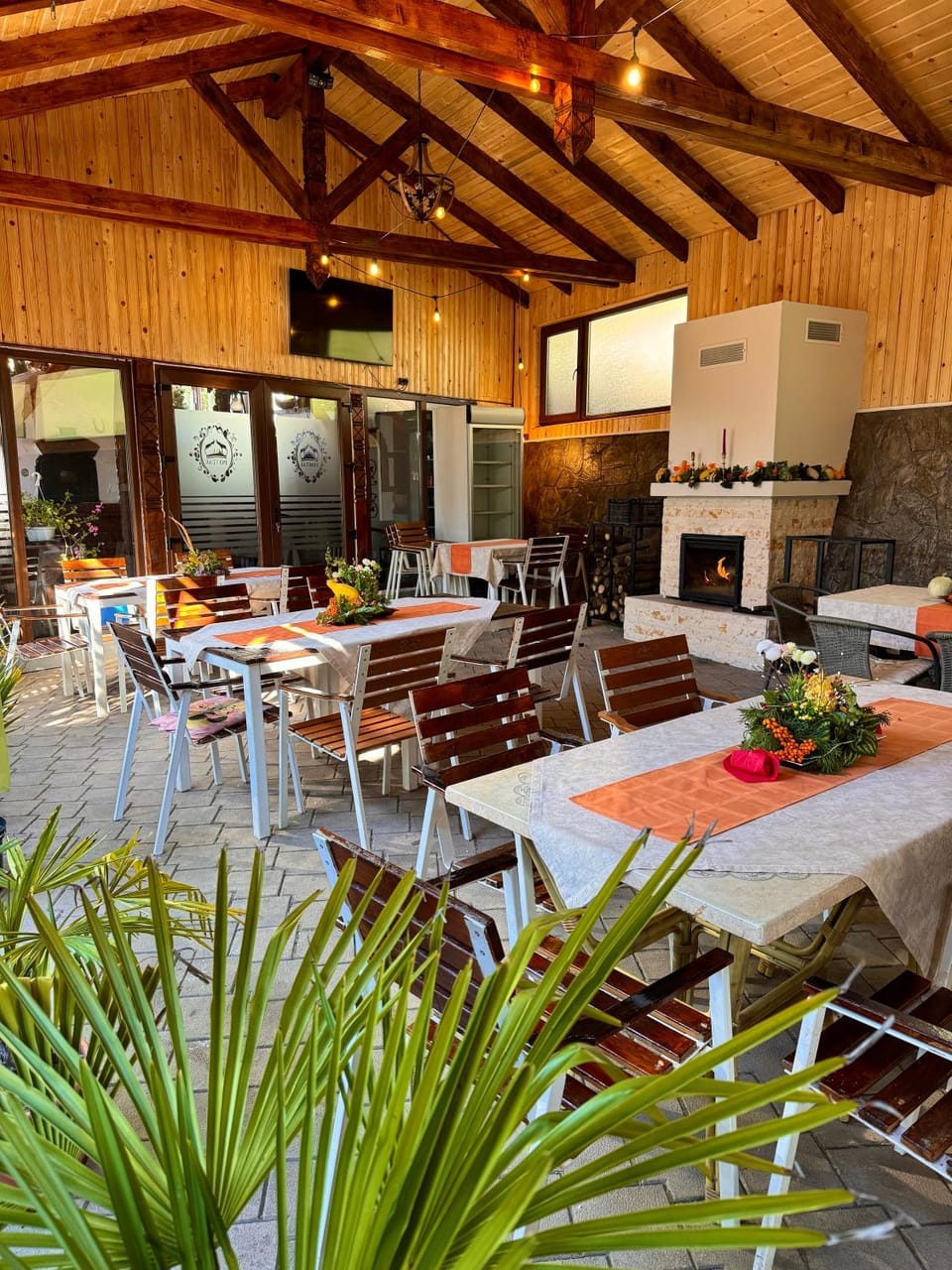 Pensiunea PORTAS RESORT Bed and Breakfast in Prahova, Romania