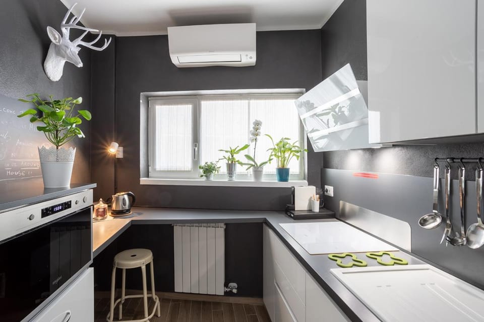 Coffee/tea facilities, Kitchen or kitchenette, Dining area