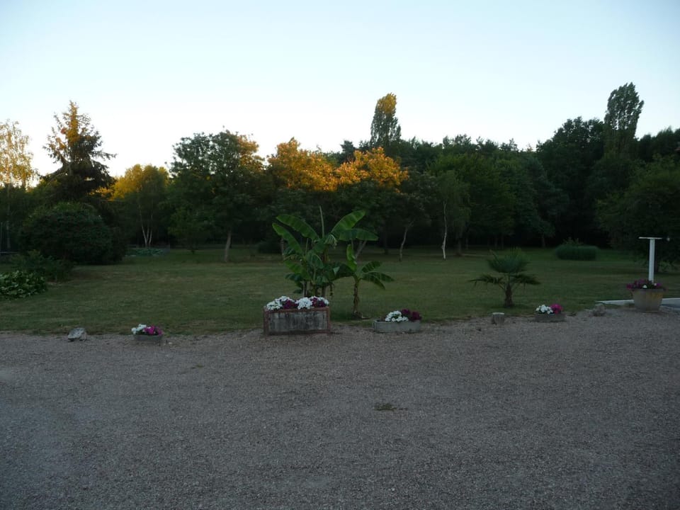 La vieille maison Bed and Breakfast in Centre-Val de Loire