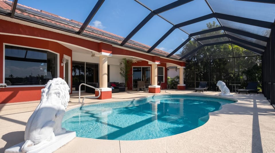 Pool view, Swimming pool