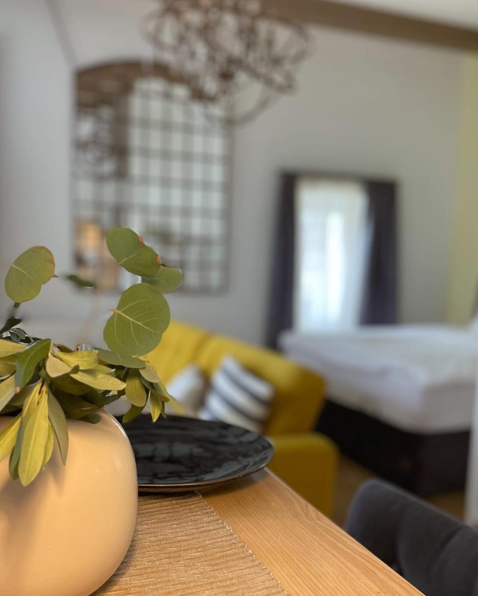 FRIDA Apartman, Exkluzív várpanorámával, a belváros szívében, ingyenes parkolással Apartment in Hungary