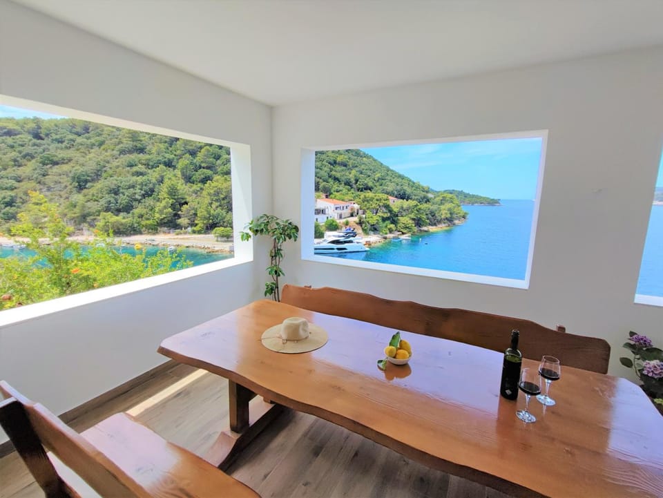 Balcony/Terrace, Mountain view, Sea view
