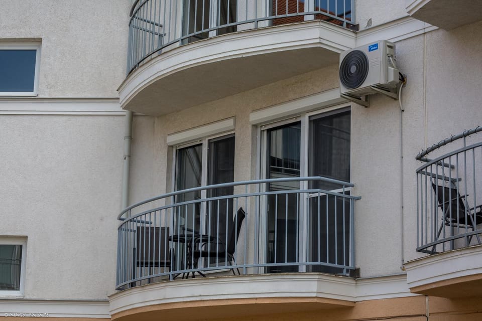 Property building, Balcony/Terrace