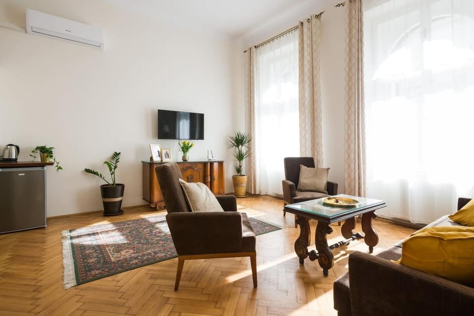 TV and multimedia, Living room
