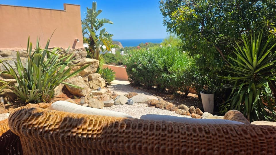 Garden, Sea view