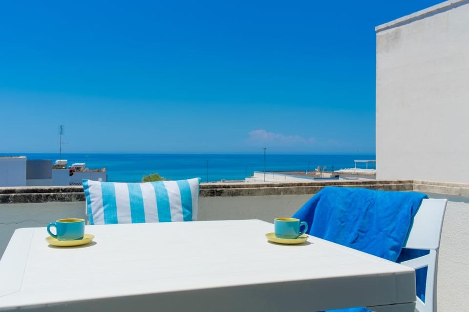 View (from property/room), Balcony/Terrace, Sea view