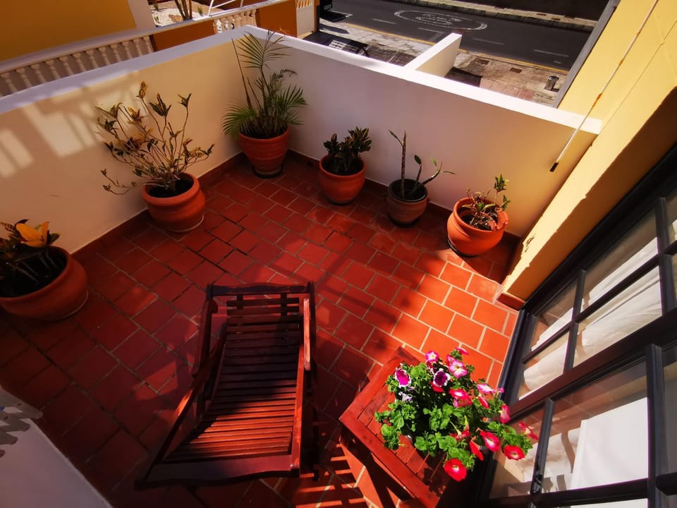 Patio, Balcony/Terrace, Sea view, Street view