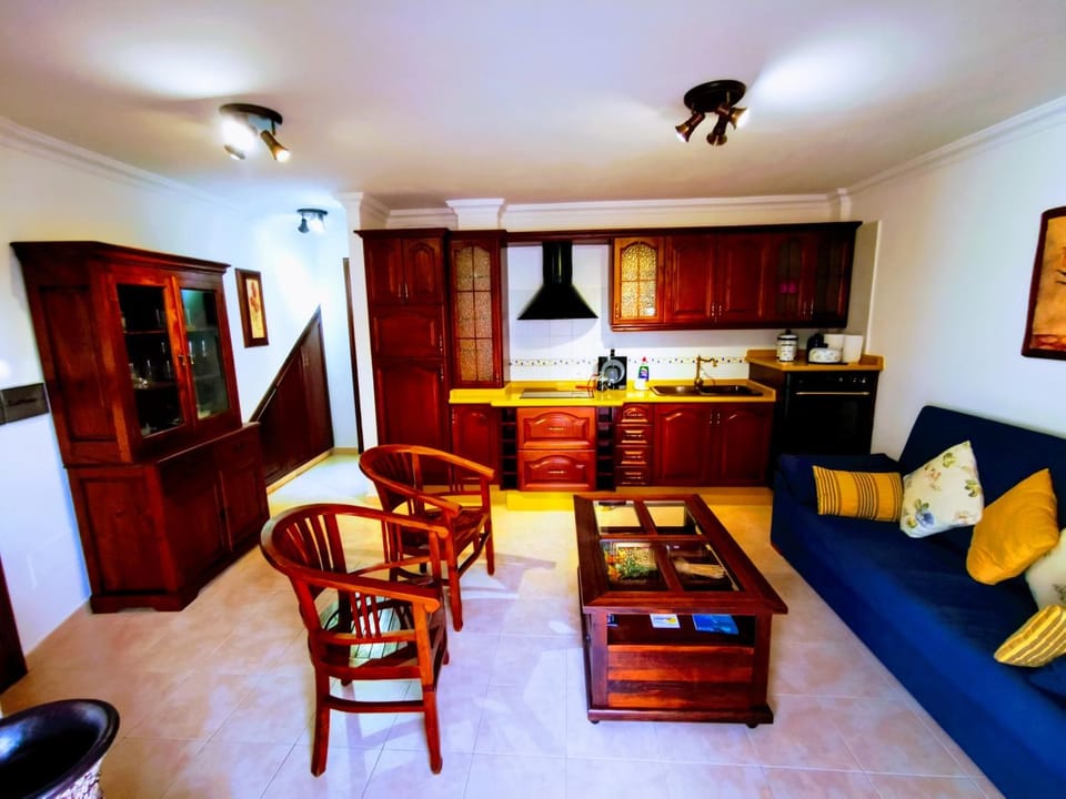 Kitchen or kitchenette, Living room, Seating area