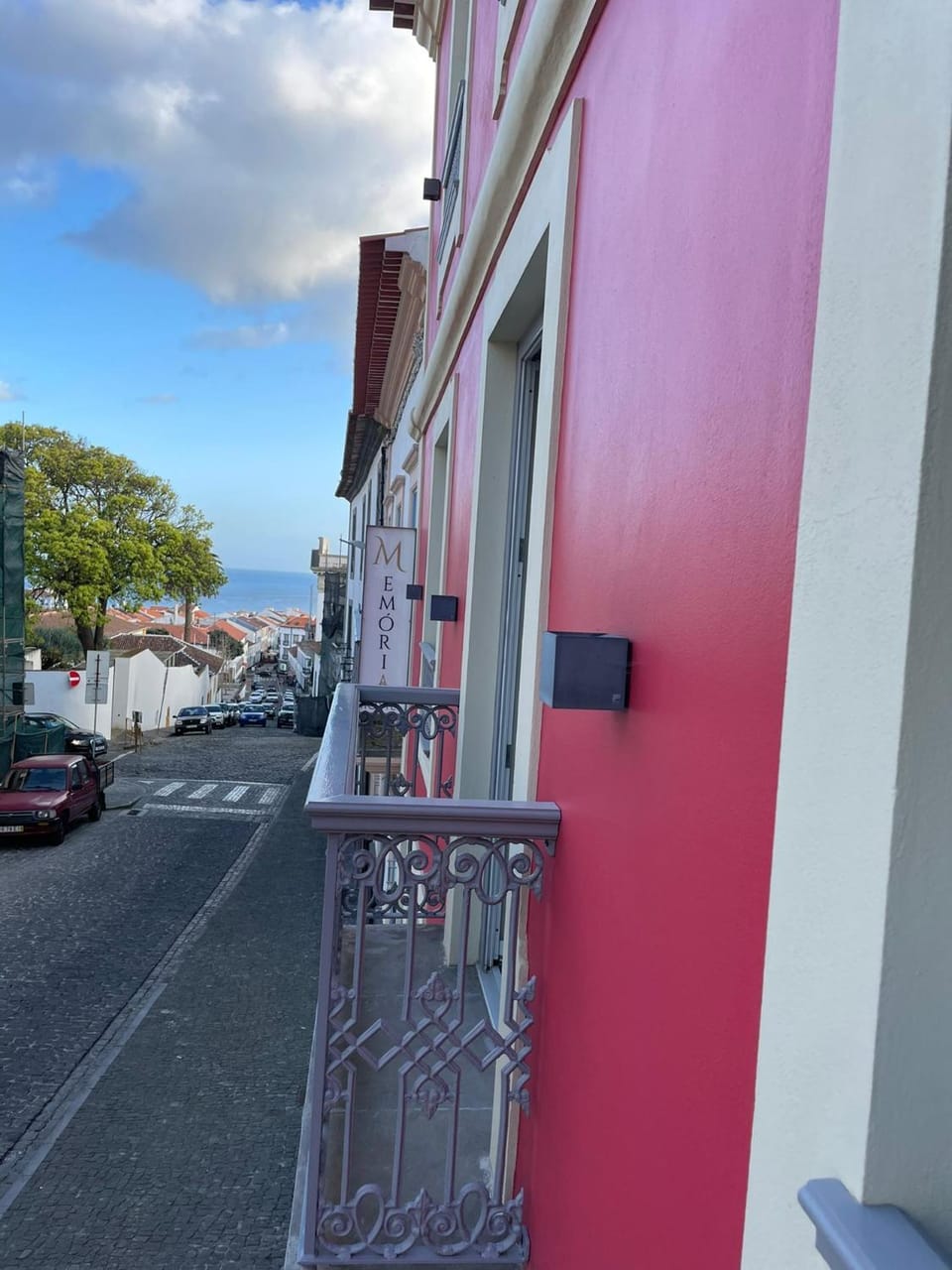 Property building, Neighbourhood, Street view, Parking