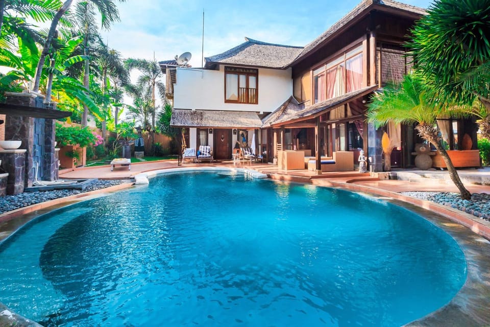 Property building, Swimming pool