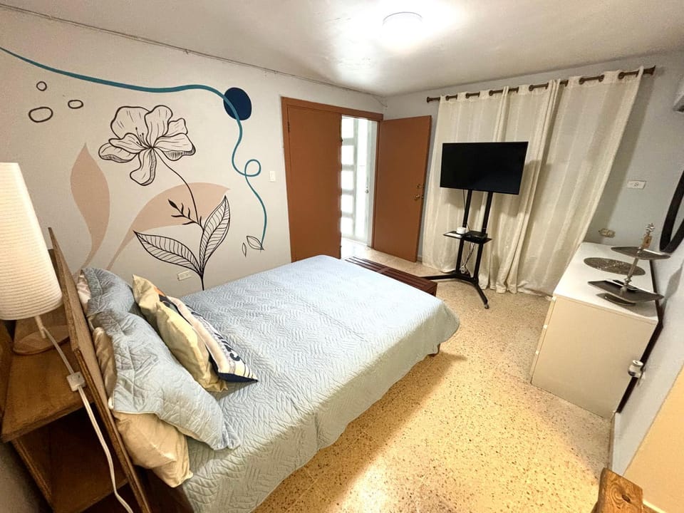 Metro Nest in San Juan with electric & water backups Apartment in San Juan