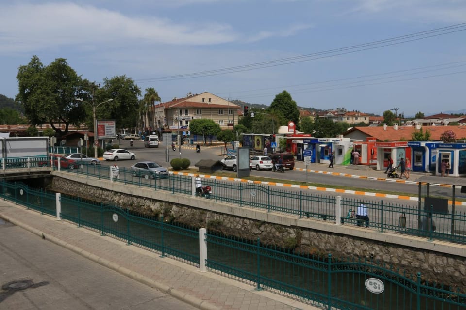 City view, Street view