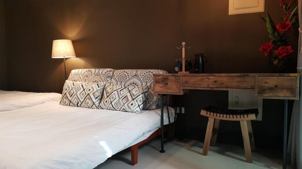 Bed, bunk bed