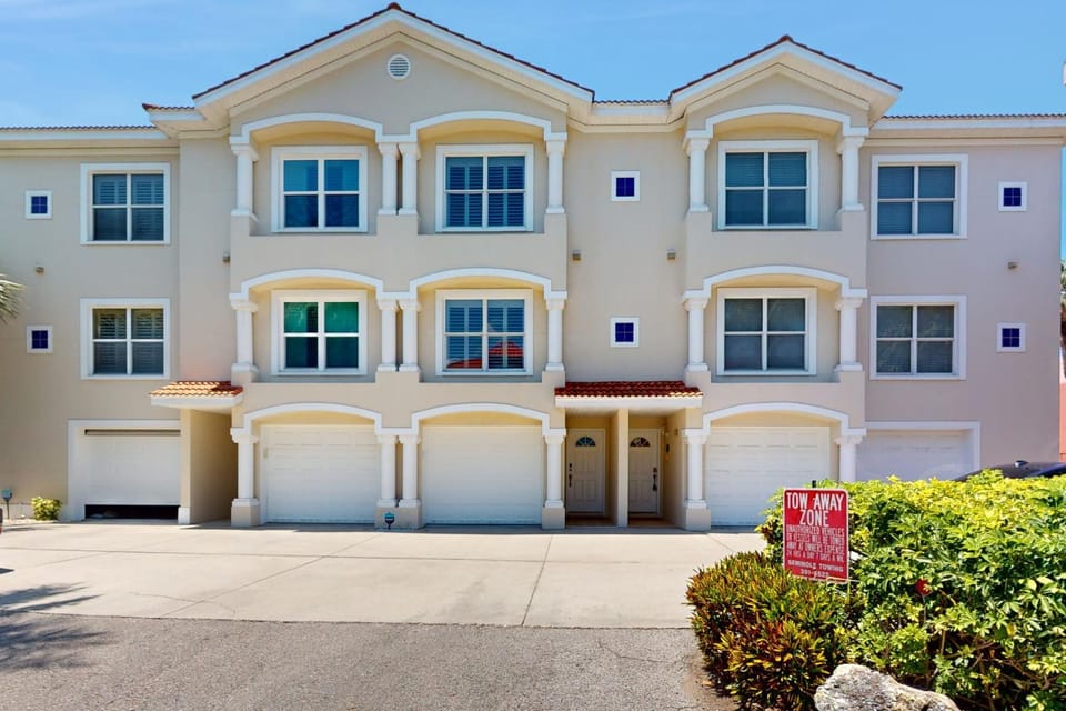 SeaScape 104 House in Indian Shores