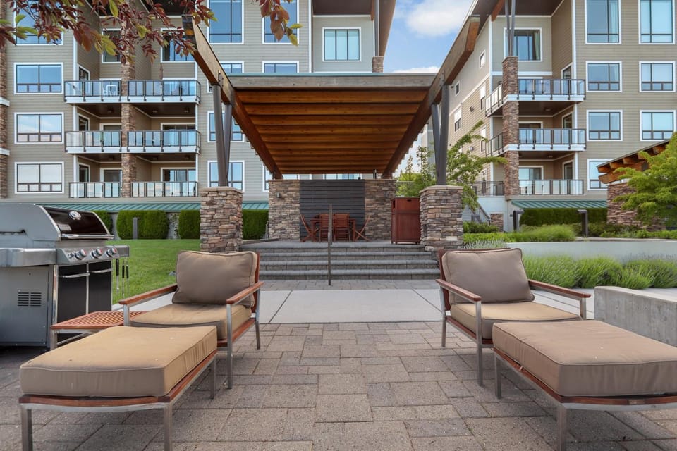 Seasons 331 - Penthouse Apartment in Sandpoint