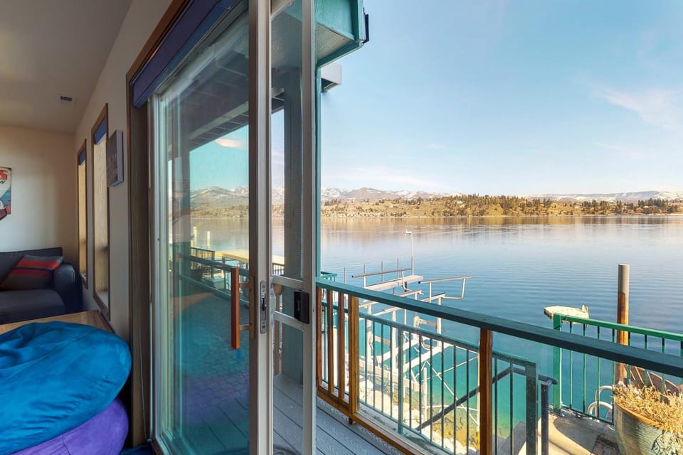 Southshore Water Fun House in Lake Entiat