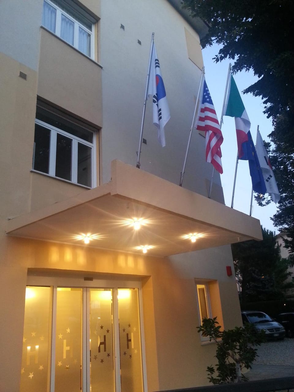 Property building, Facade/entrance, Garden view