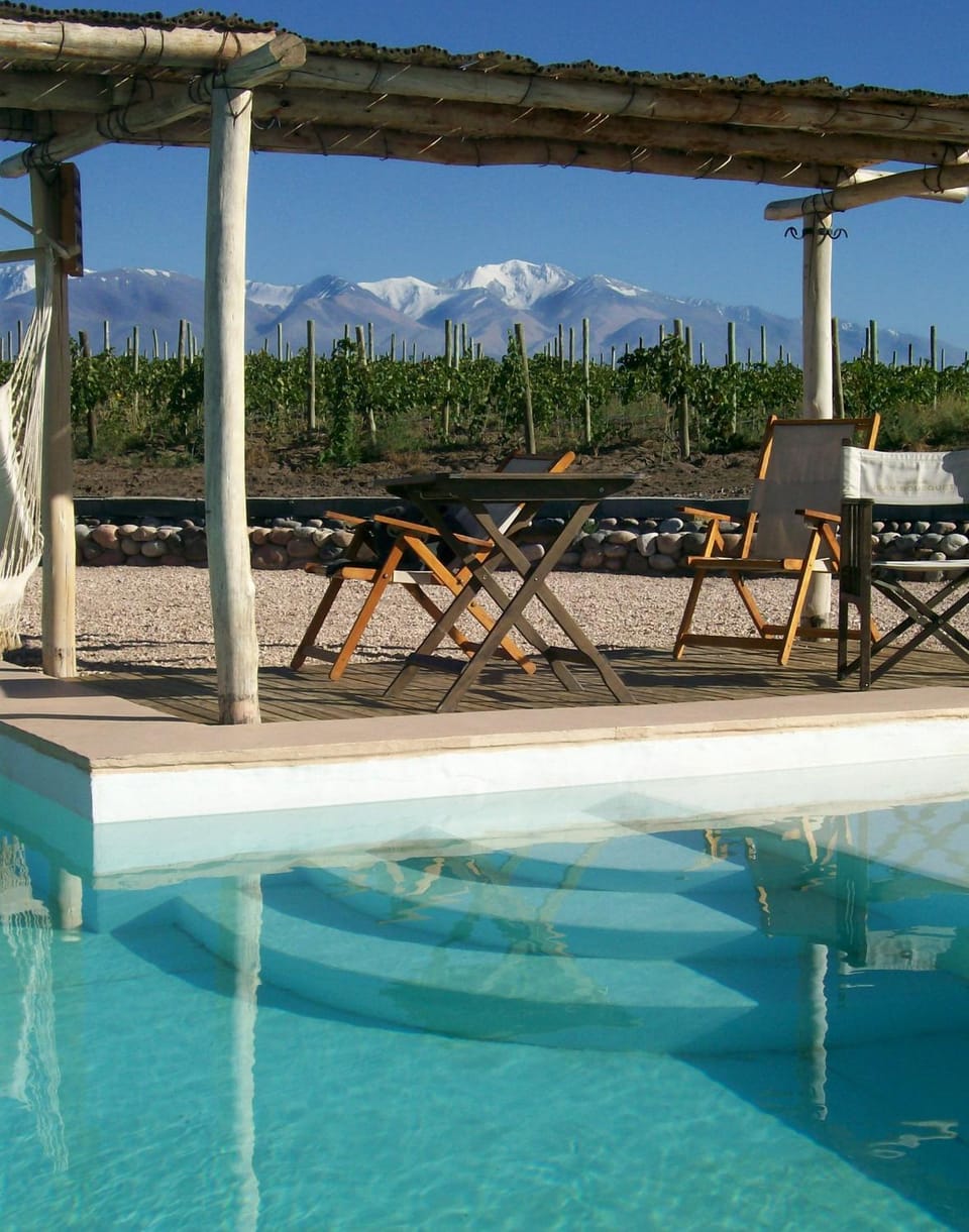 Day, Swimming pool