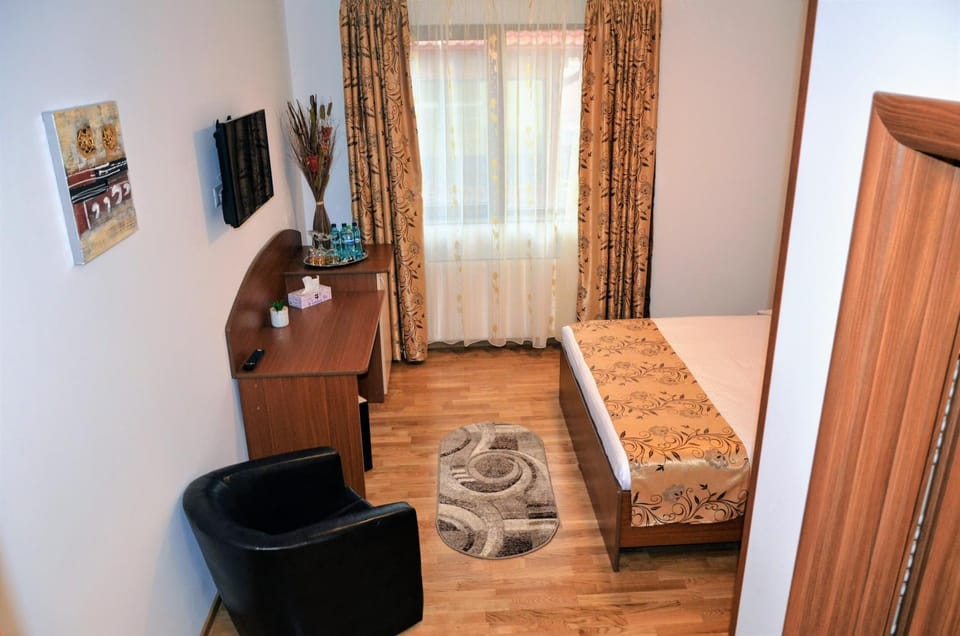 TV and multimedia, Photo of the whole room