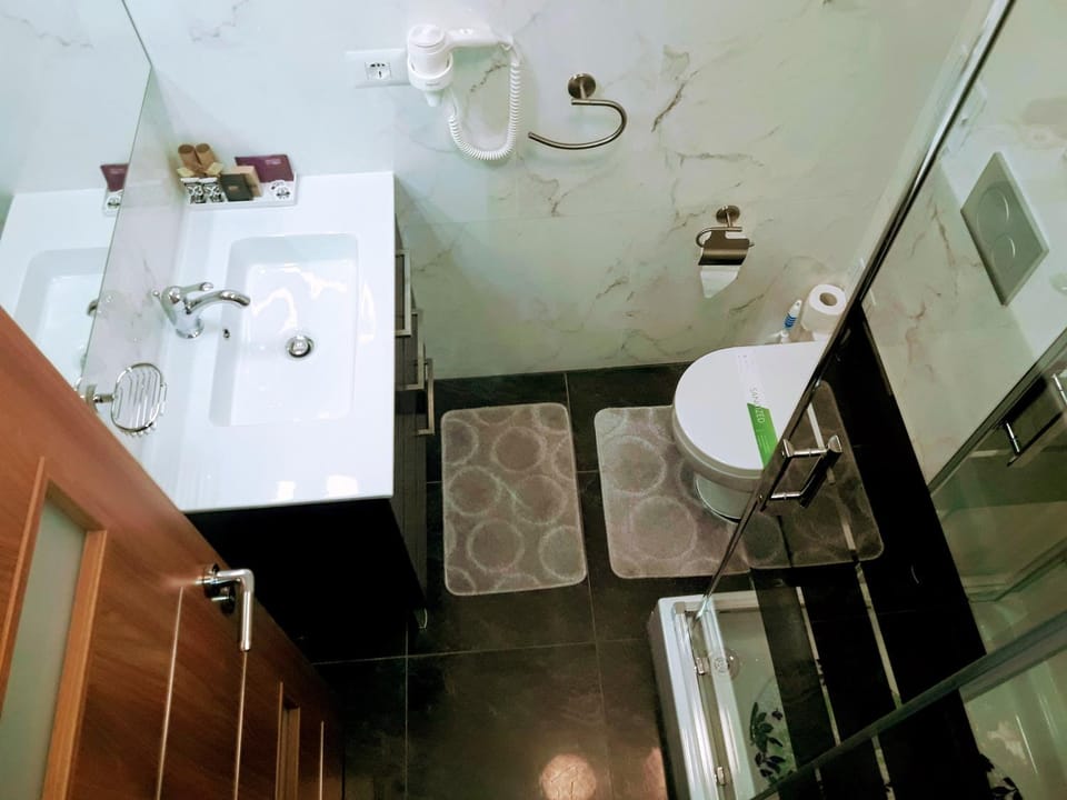 Toilet, Bathroom