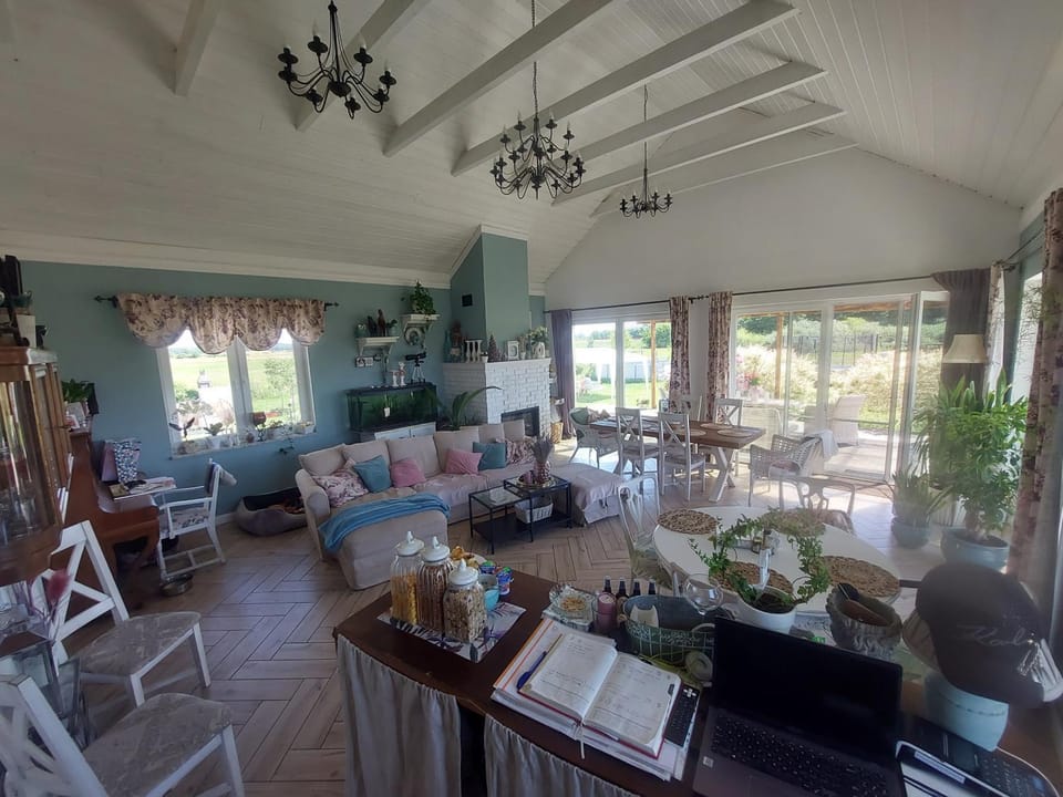 Living room, Dining area