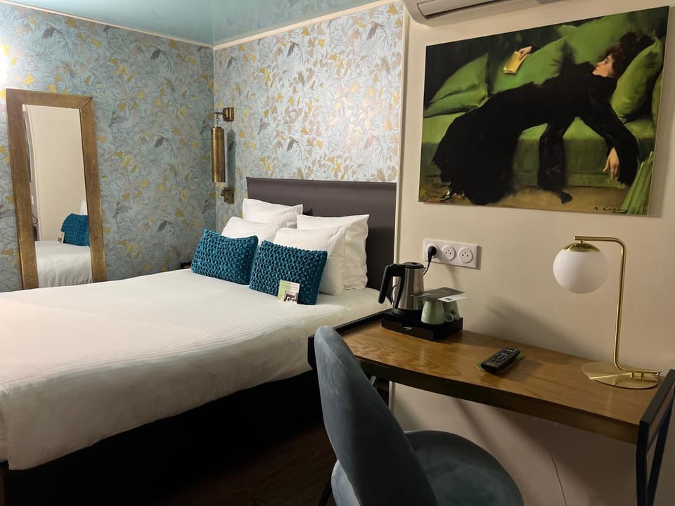 Bed, Bedroom