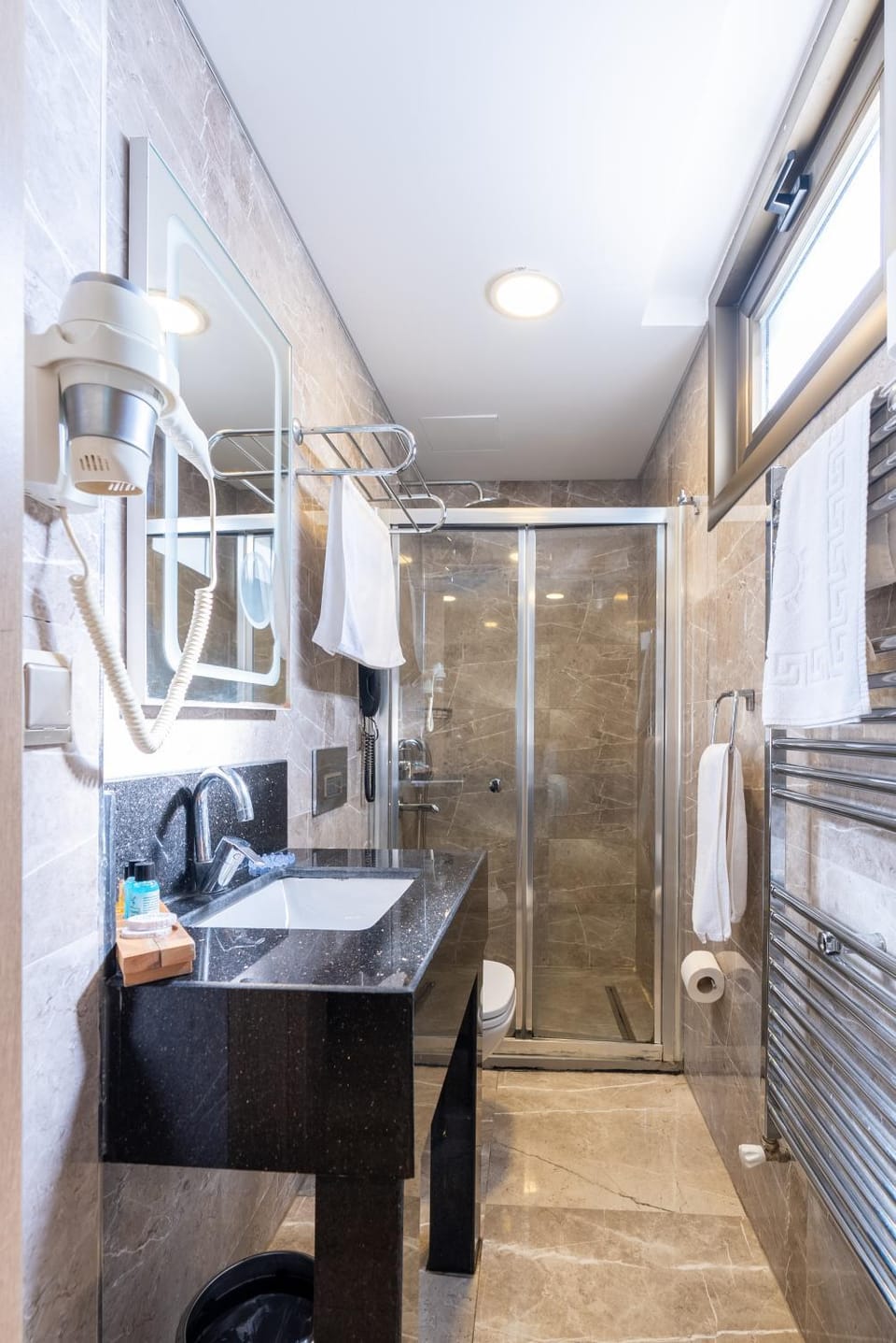 Shower, Bathroom, towels