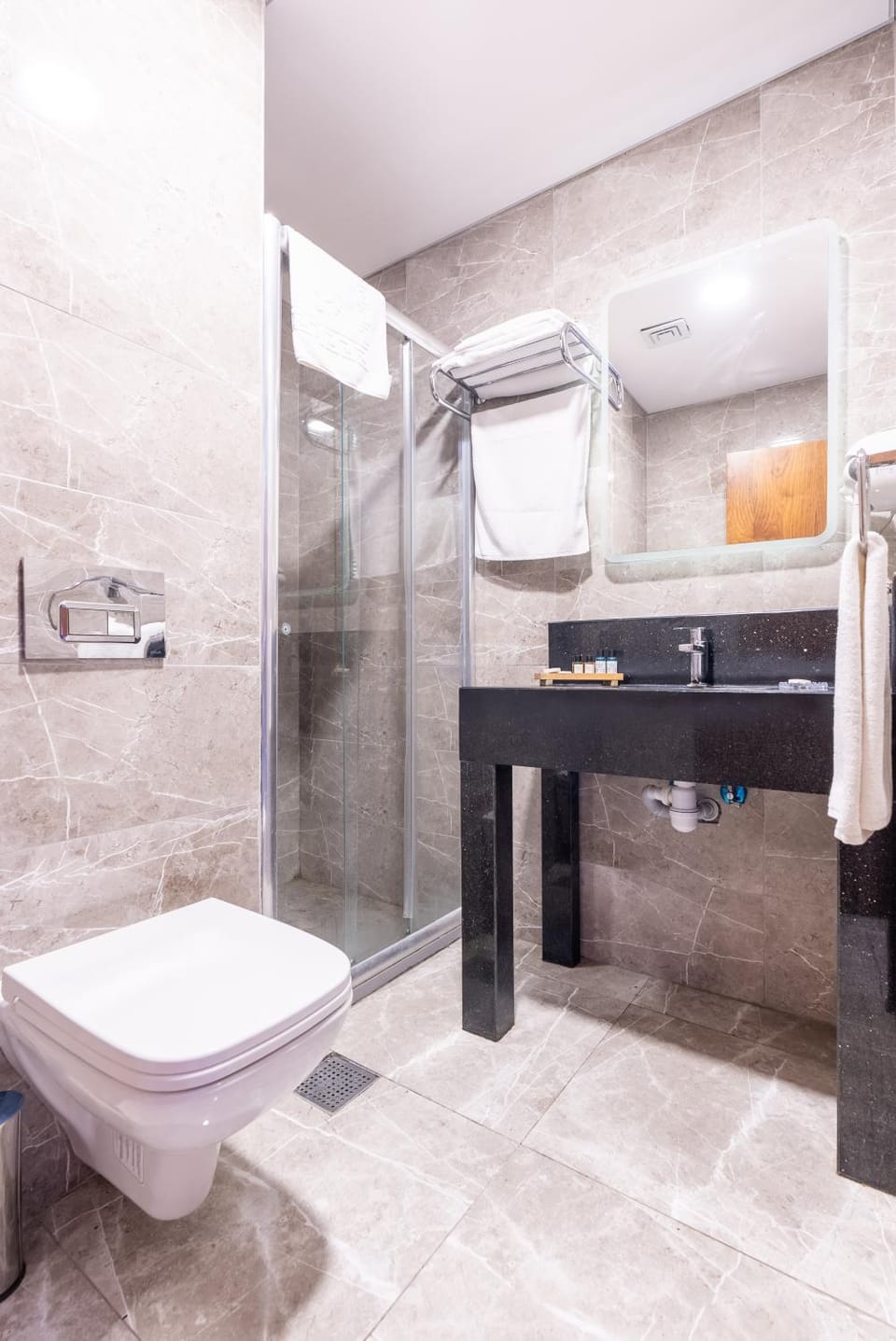 Shower, Bathroom, Bath, towels
