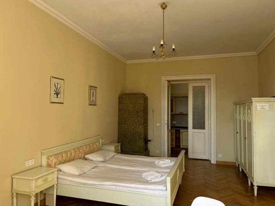 Bed, Photo of the whole room, Bedroom, wardrobe