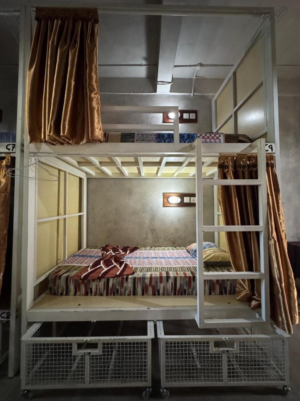 Bed, bunk bed