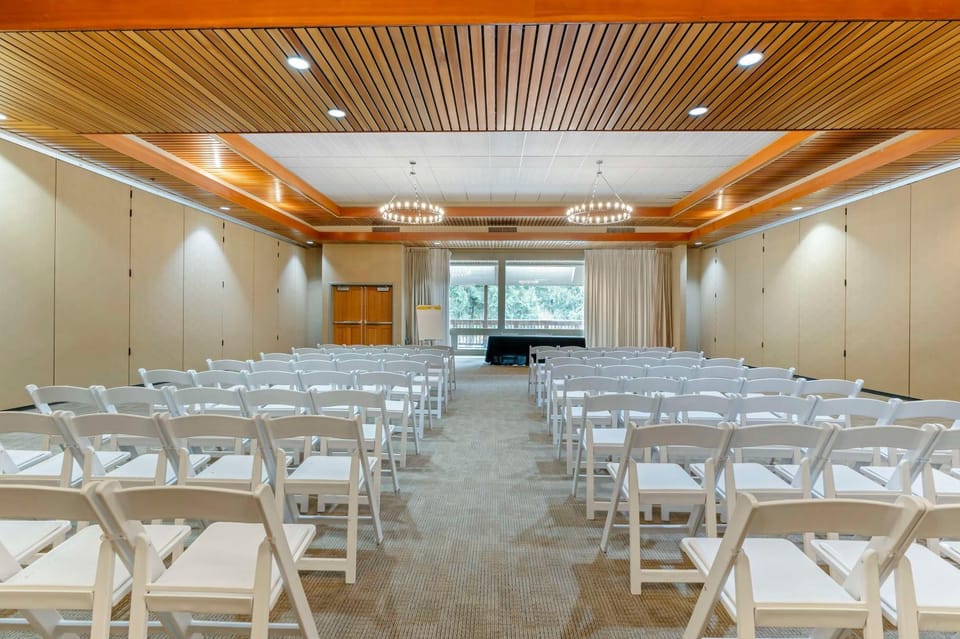 Meeting/conference room